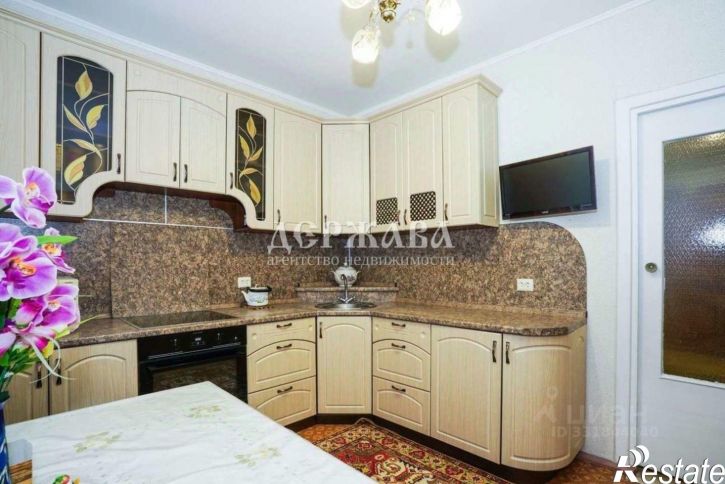 2-комн квартира мкр Буденного, 6б,  д. 6б