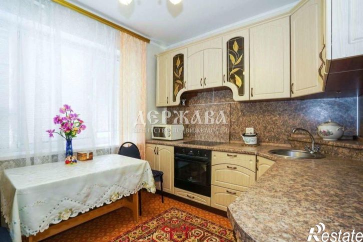 2-комн квартира мкр Буденного, 6б,  д. 6б