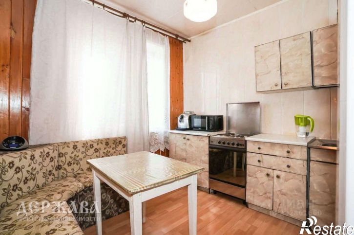 3-комн квартира мкр Королева, 1,  д. 1