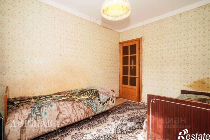 3-комн квартира мкр Королева, 1,  д. 1