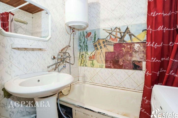 3-комн квартира мкр Королева, 1,  д. 1
