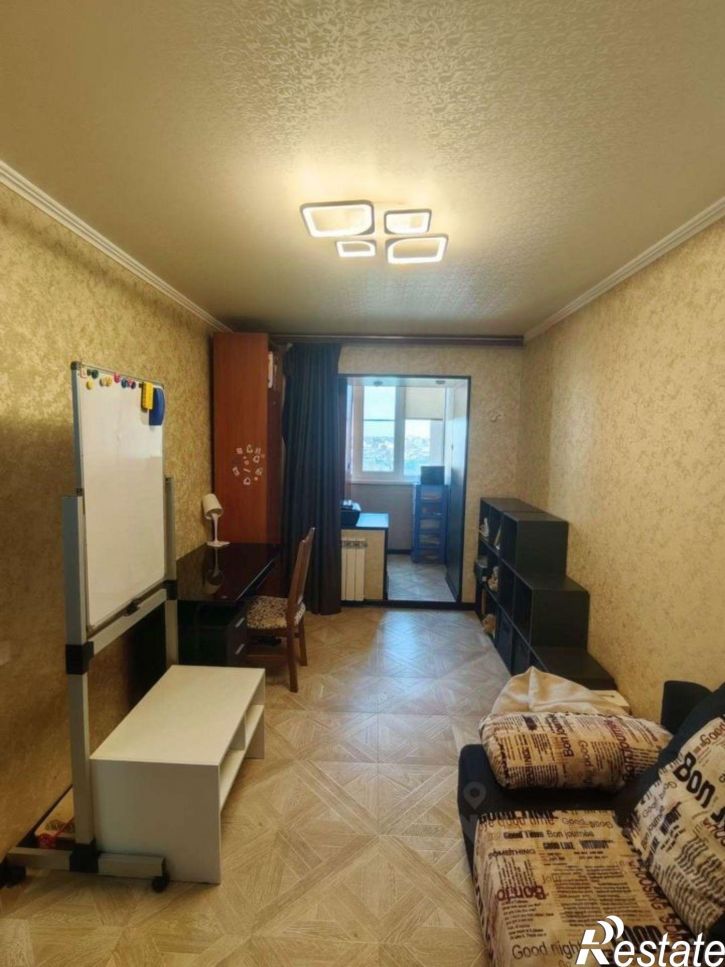 3-комн квартира Восточный мкр, 45,  д. 45