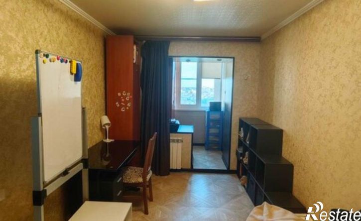 3-комн квартира Восточный мкр, 45,  д. 45