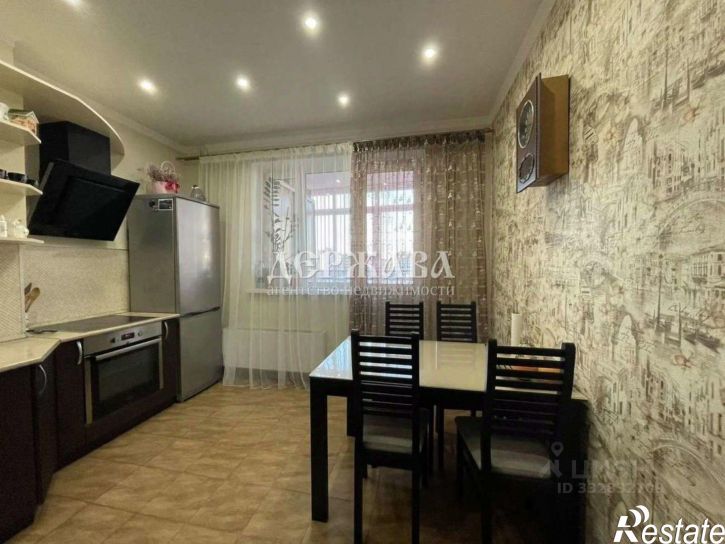 3-комн квартира Степной мкр, 18,  д. 18