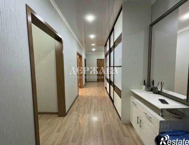 3-комн квартира Степной мкр, 18,  д. 18