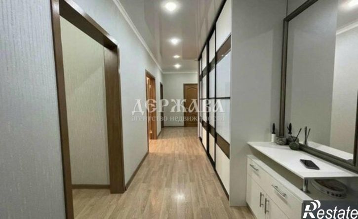 3-комн квартира Степной мкр, 24,  д. 24