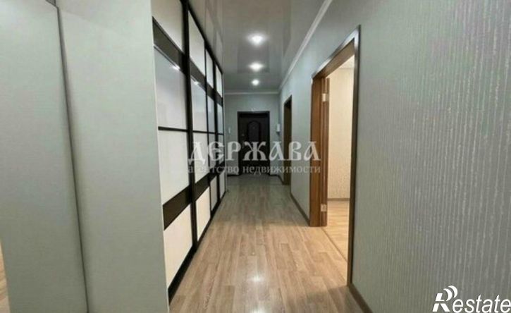 3-комн квартира Степной мкр, 24,  д. 24