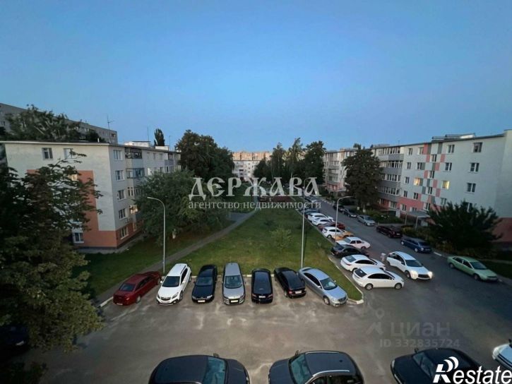 3-комн квартира мкр Приборостроитель, 17,  д. 17