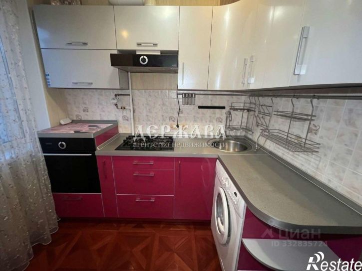 3-комн квартира мкр Приборостроитель, 17,  д. 17
