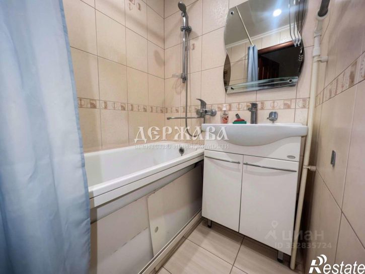 3-комн квартира мкр Приборостроитель, 17,  д. 17