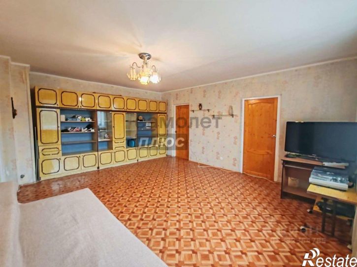 3-комн квартира мкр Лебединец, 2,  д. 2