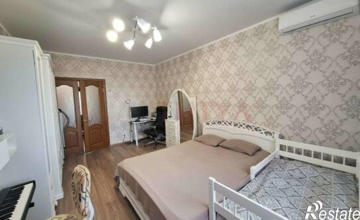 2-комн квартира Степной мкр, 24,  д. 24