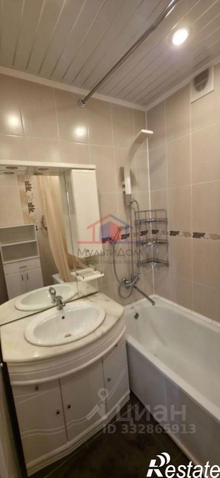 4-комн квартира Степной мкр, 22,  д. 22
