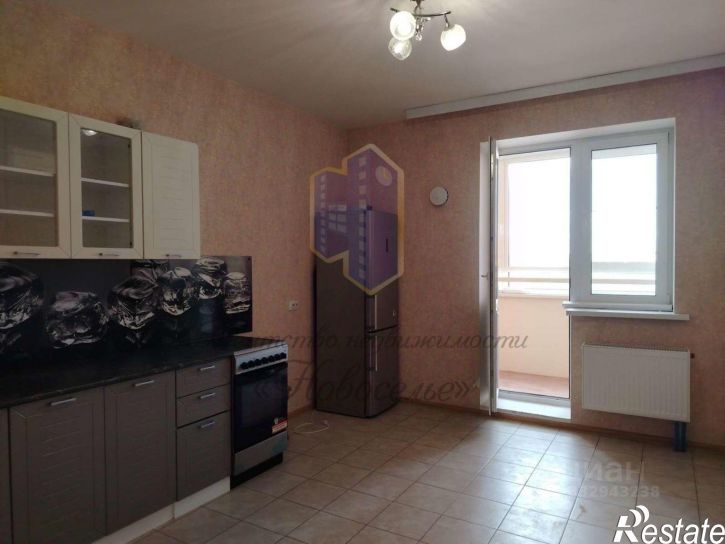 3-комн квартира Степной мкр, 28,  д. 28