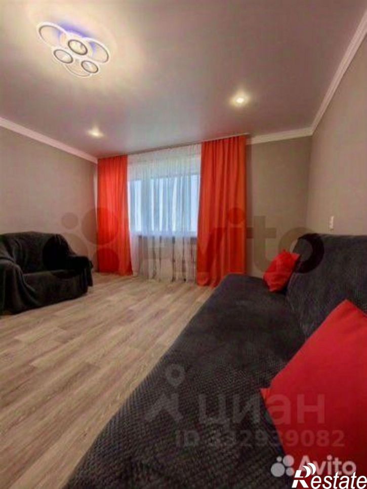 3-комн квартира ул Хмелева, 4,  д. 4