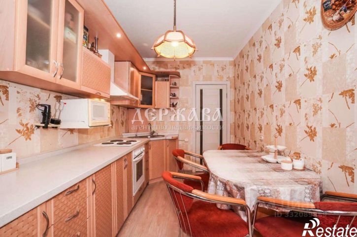 4-комн квартира мкр Дубрава квартал 1, 15,  д. 15