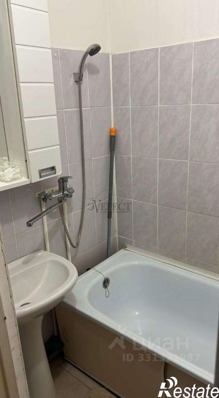 1-комн квартира мкр Заречье, 14,  д. 14