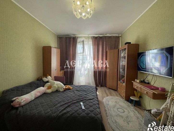 3-комн квартира Степной мкр, 8,  д. 8