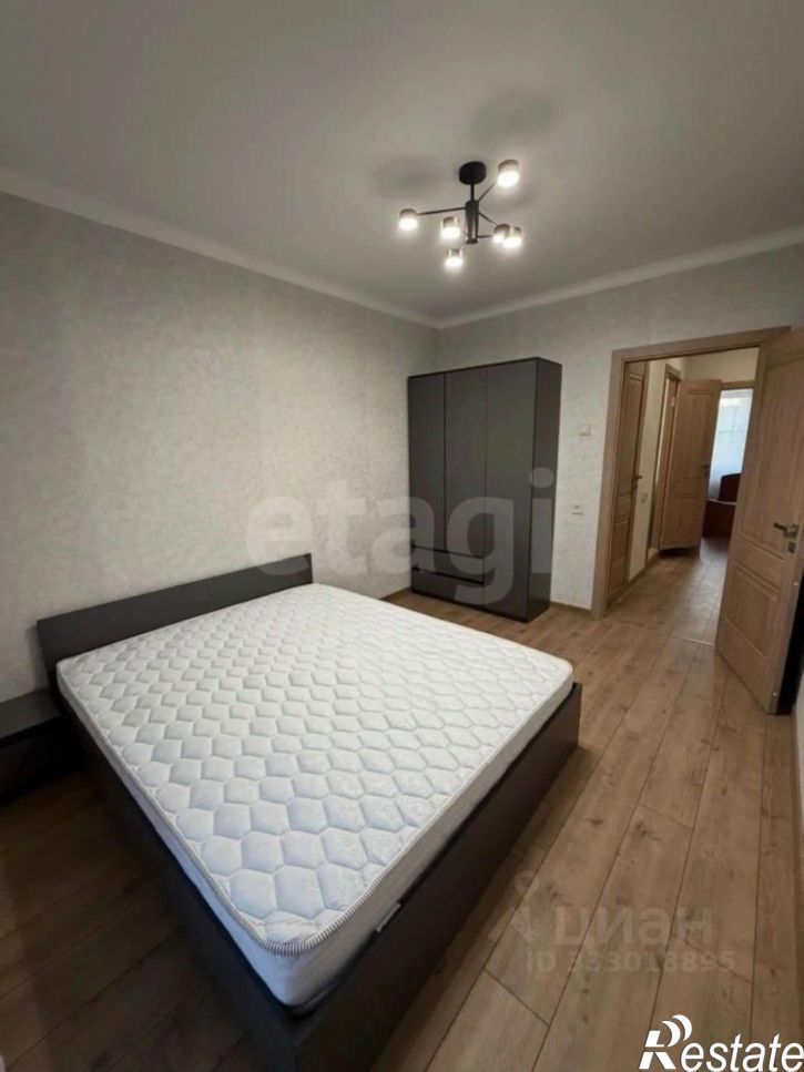 3-комн квартира мкр Королева, 13,  д. 13