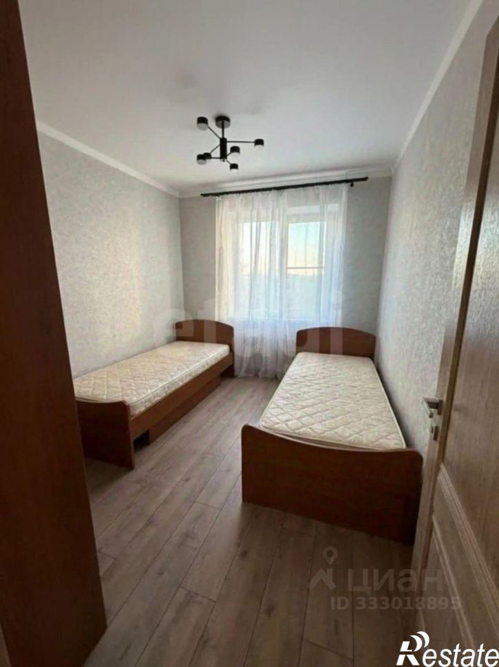 3-комн квартира мкр Королева, 13,  д. 13