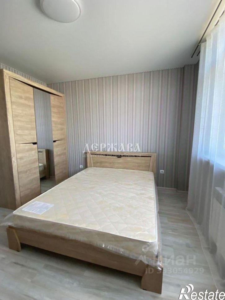 1-комн квартира мкр Космос, 11,  д. 11