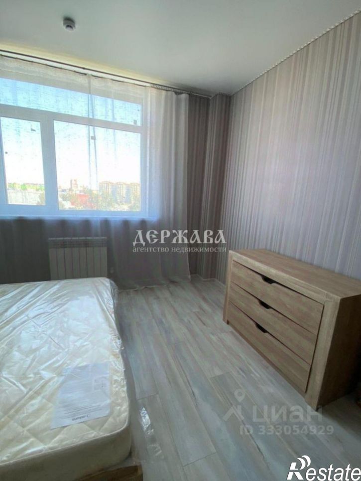 1-комн квартира мкр Космос, 11,  д. 11
