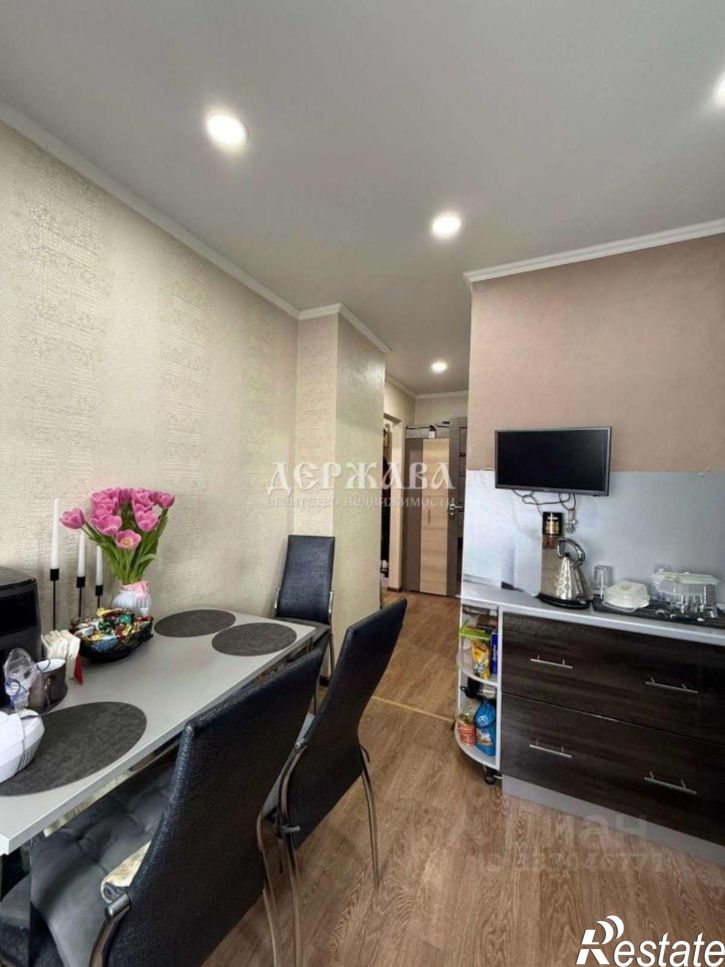 2-комн квартира мкр Макаренко, 38,  д. 38