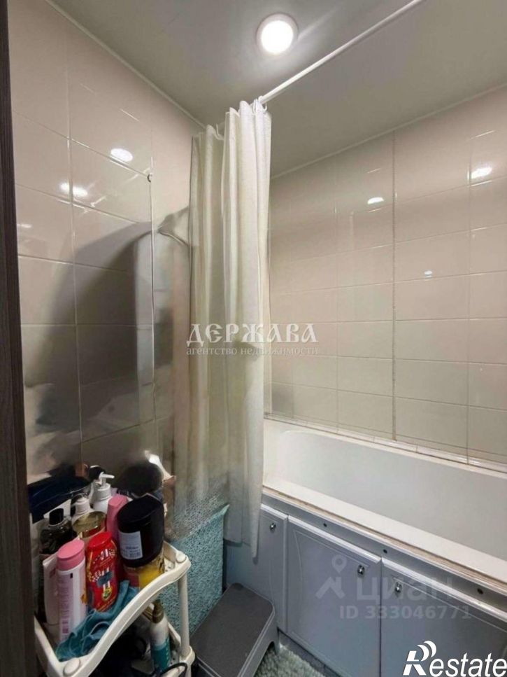 2-комн квартира мкр Макаренко, 38,  д. 38