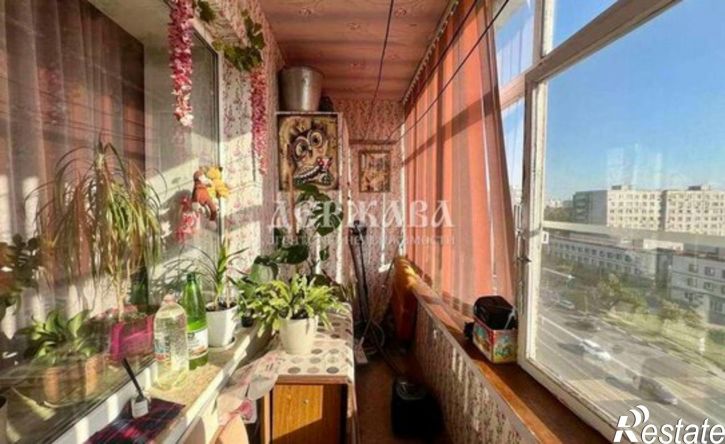 2-комн квартира мкр Макаренко, 40,  д. 40