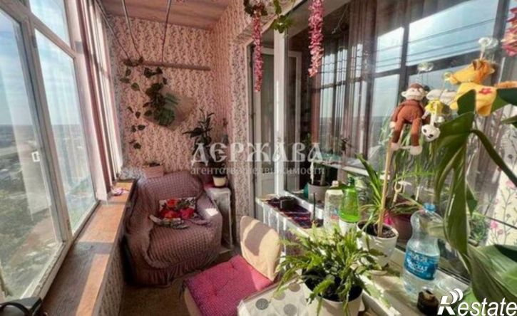 2-комн квартира мкр Макаренко, 40,  д. 40