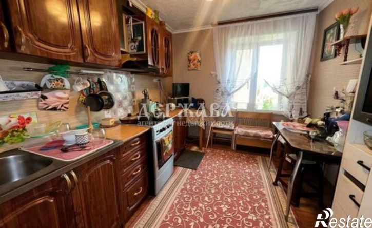 2-комн квартира мкр Макаренко, 40,  д. 40
