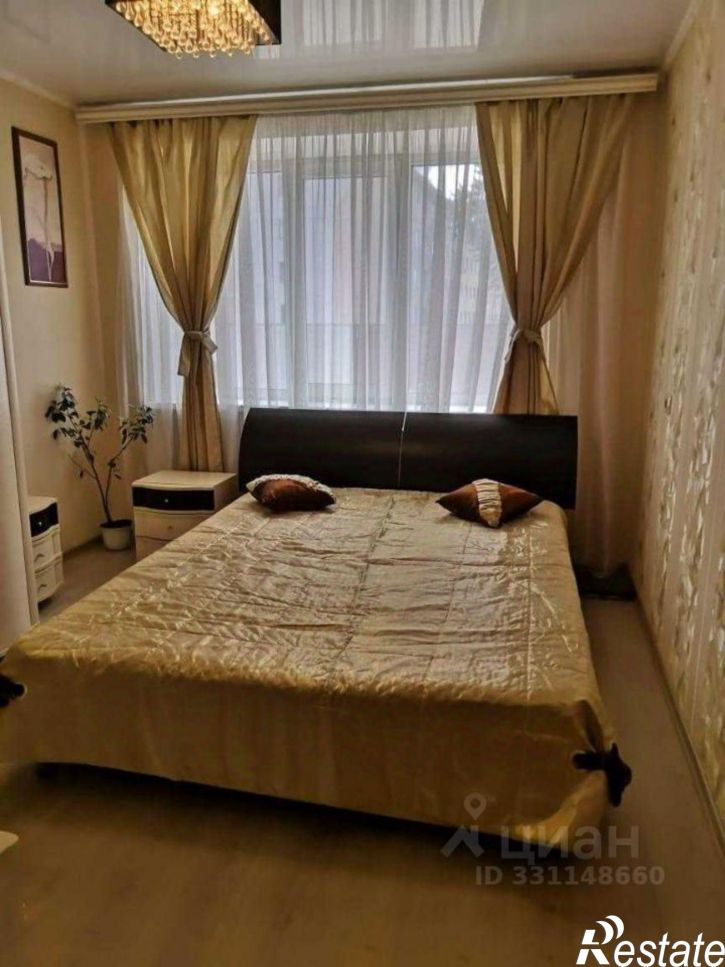 3-комн квартира мкр Приборостроитель, 7,  д. 7