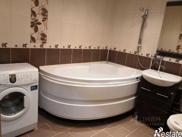 3-комн квартира мкр Приборостроитель, 7,  д. 7