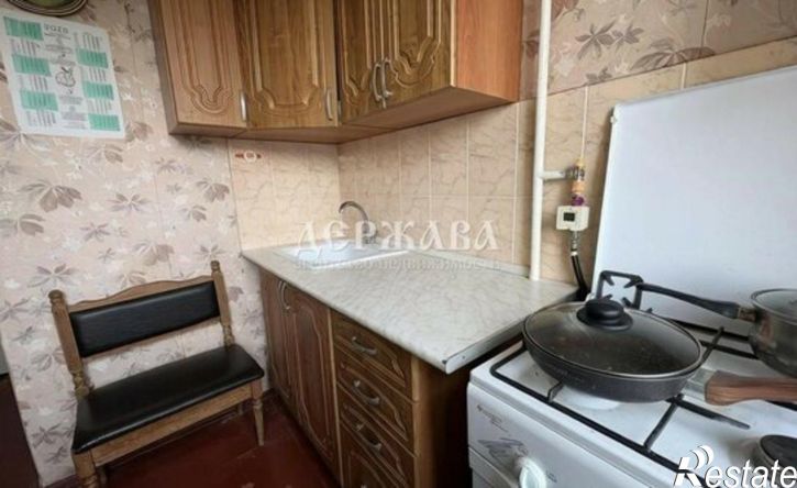 1-комн квартира мкр Молодогвардеец, 11,  д. 11
