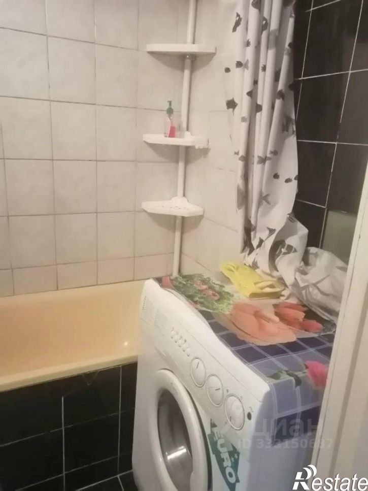 3-комн квартира мкр Королева, 32в,  д. 32в