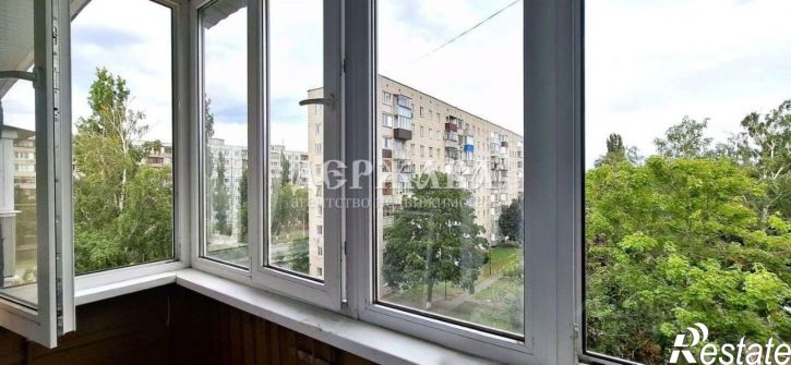 2-комн квартира мкр Приборостроитель, 17,  д. 17