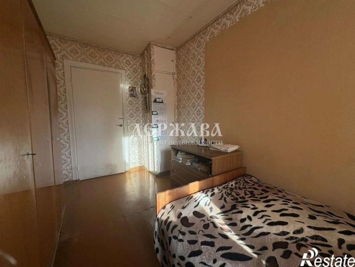 3-комн квартира мкр Лебединец, 24,  д. 24