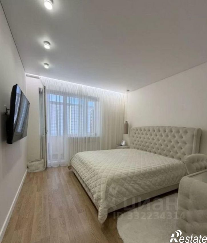 3-комн квартира Степной мкр, 25,  д. 25