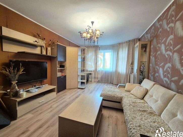 3-комн квартира Степной мкр,дом 8