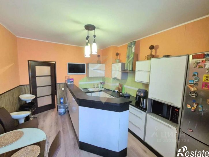 3-комн квартира Степной мкр,дом 8