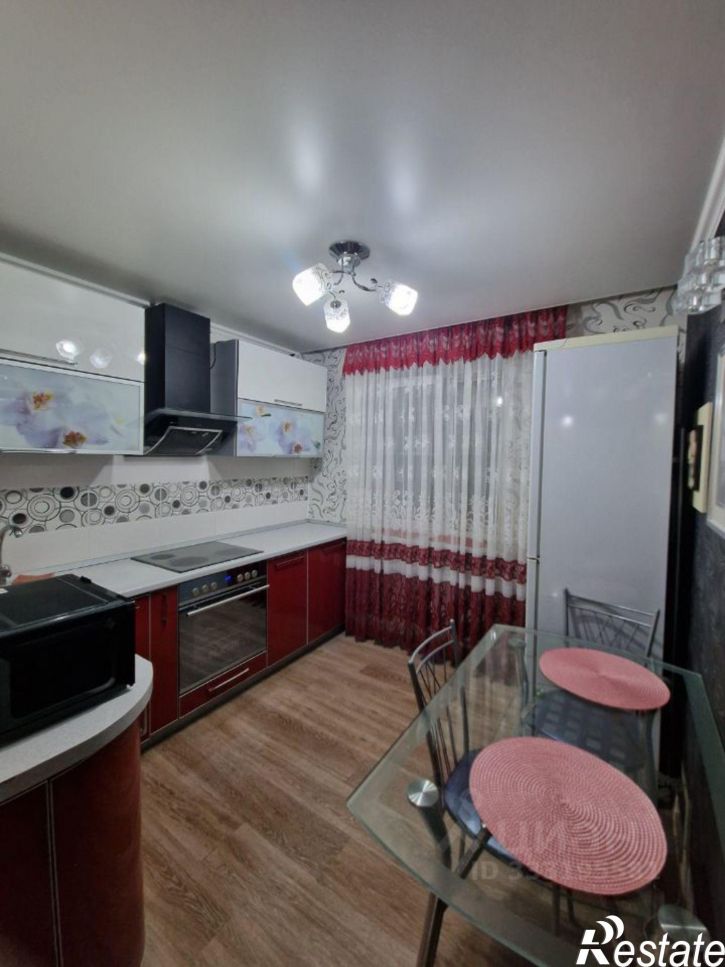 3-комн квартира мкр Космос, 5а,  д. 5а