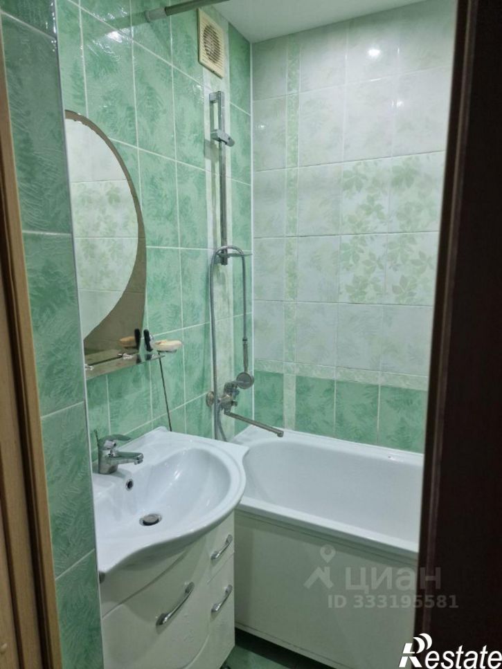 3-комн квартира мкр Космос, 5а,  д. 5а