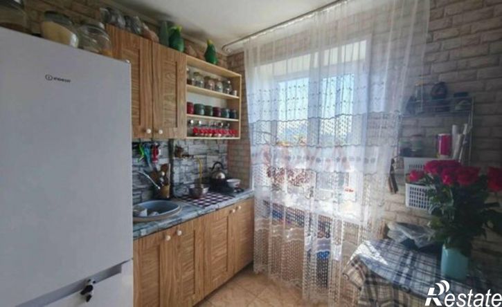 2-комн квартира мкр Приборостроитель, 18,  д. 18