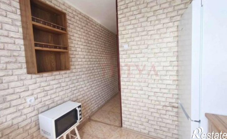 2-комн квартира мкр Приборостроитель, 18,  д. 18