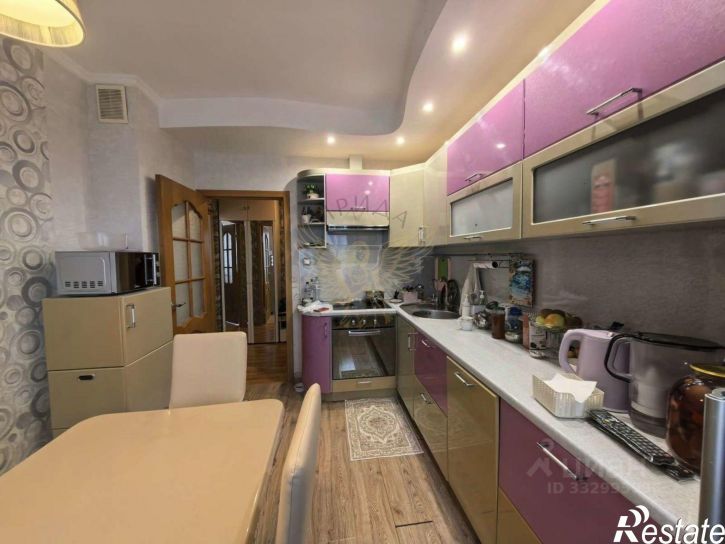 4-комн квартира мкр Королева, 11,  д. 11