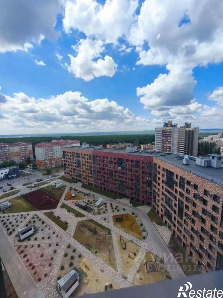 3-комн квартира мкр Космос, 11,  д. 11