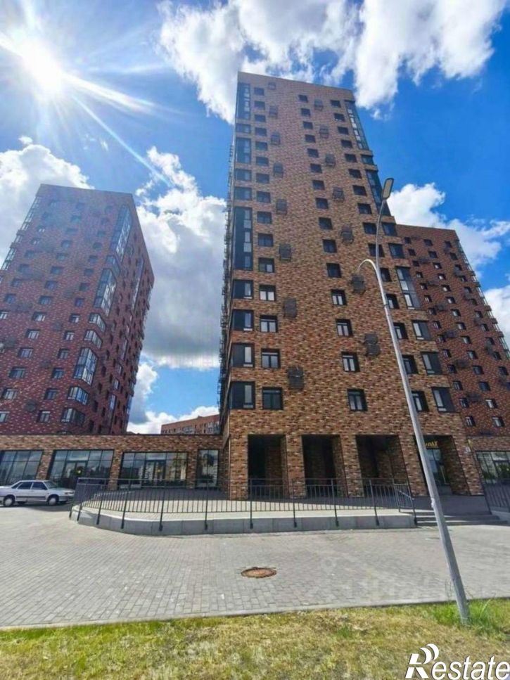3-комн квартира мкр Космос, 11,  д. 11