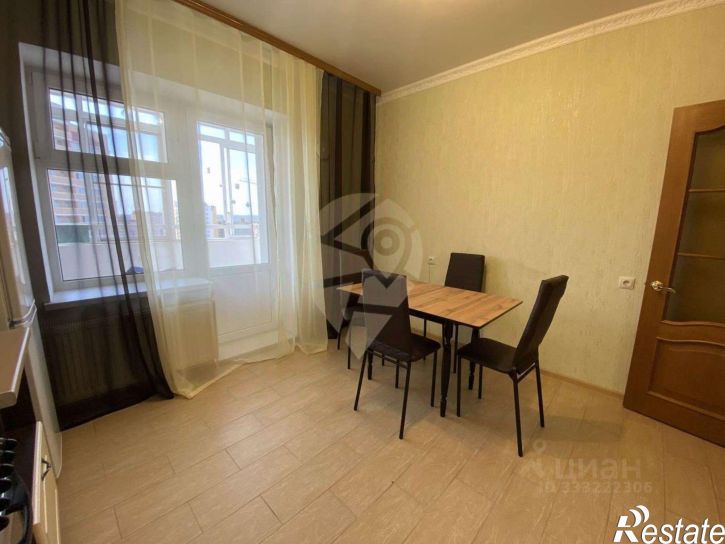 3-комн квартира Степной мкр, 20,  д. 20