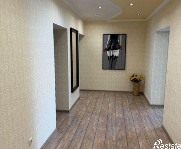 3-комн квартира Степной мкр, 24,  д. 24