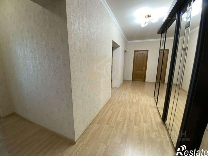 3-комн квартира Степной мкр, 20,  д. 20